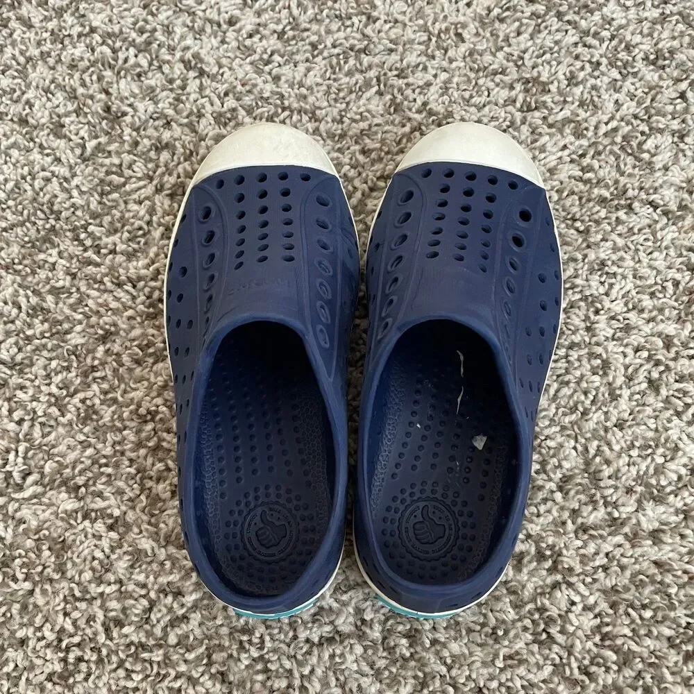 Size 11 / Boys Native Shoes